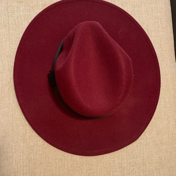 Maroon Hat - Picture 4 of 4